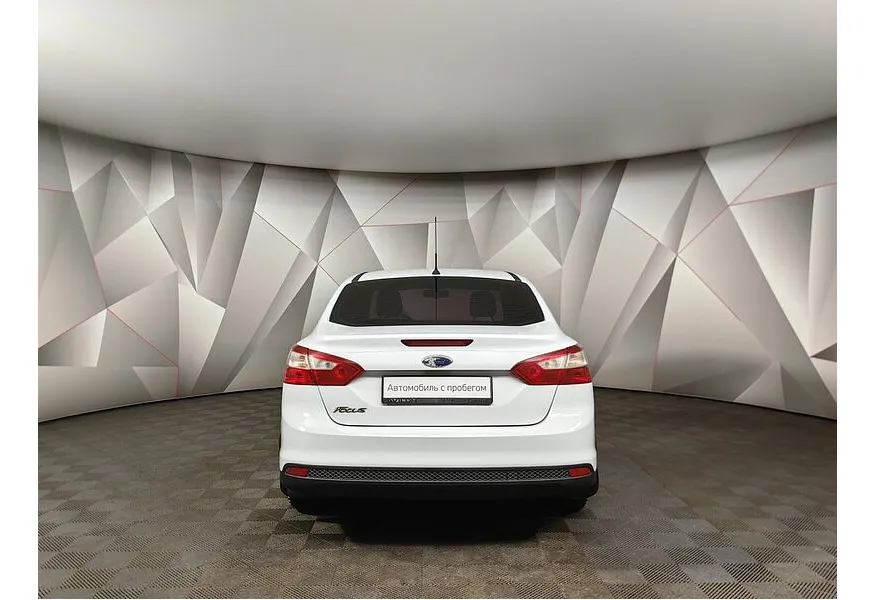 Ford Focus 1.6 MT (125 л.с.) Trend Белый в АВИЛОН. Слайд №8