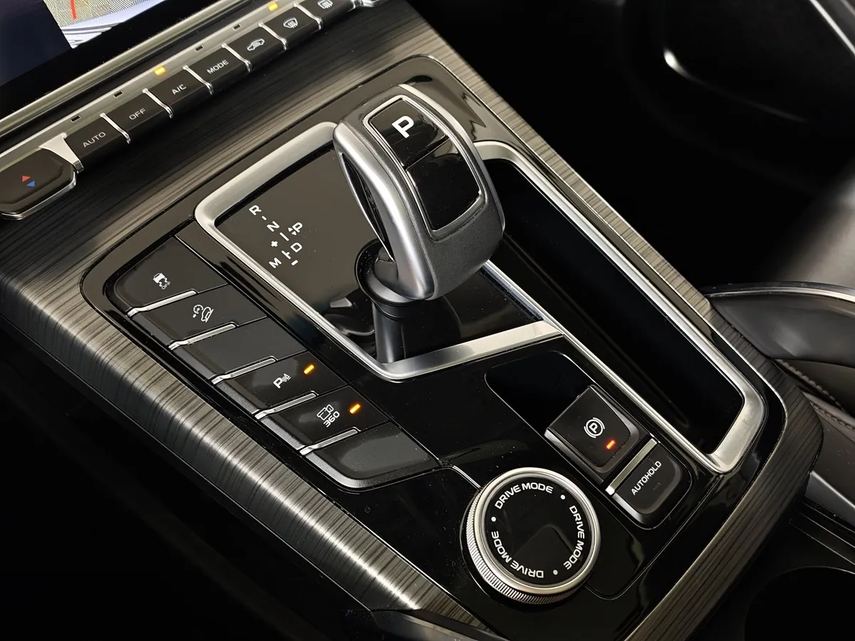 Geely Atlas Pro 1.5T 7DCT AWD (177 л.с.) Flagship+ Серый в АВИЛОН. Слайд №22