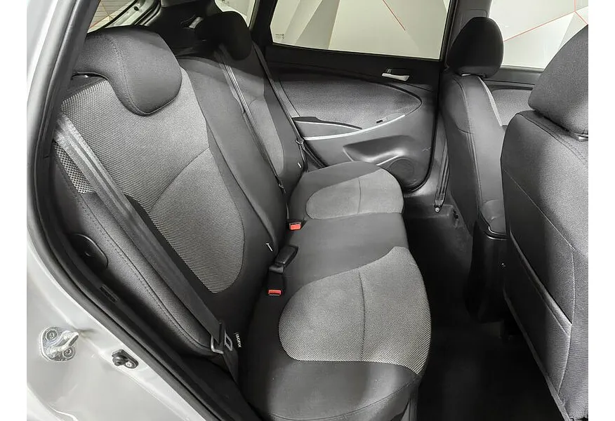 Hyundai Solaris 1.4 AT (107 л.с.) Style Серебристый в АВИЛОН. Слайд №15