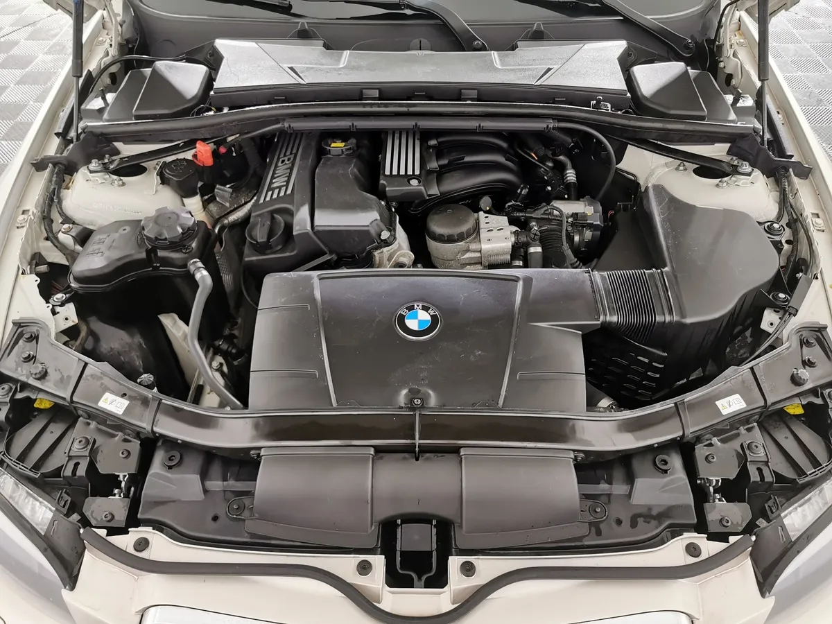 BMW 3 серия 320i AT (156 л.с.) Бежевый в АВИЛОН. Слайд №10
