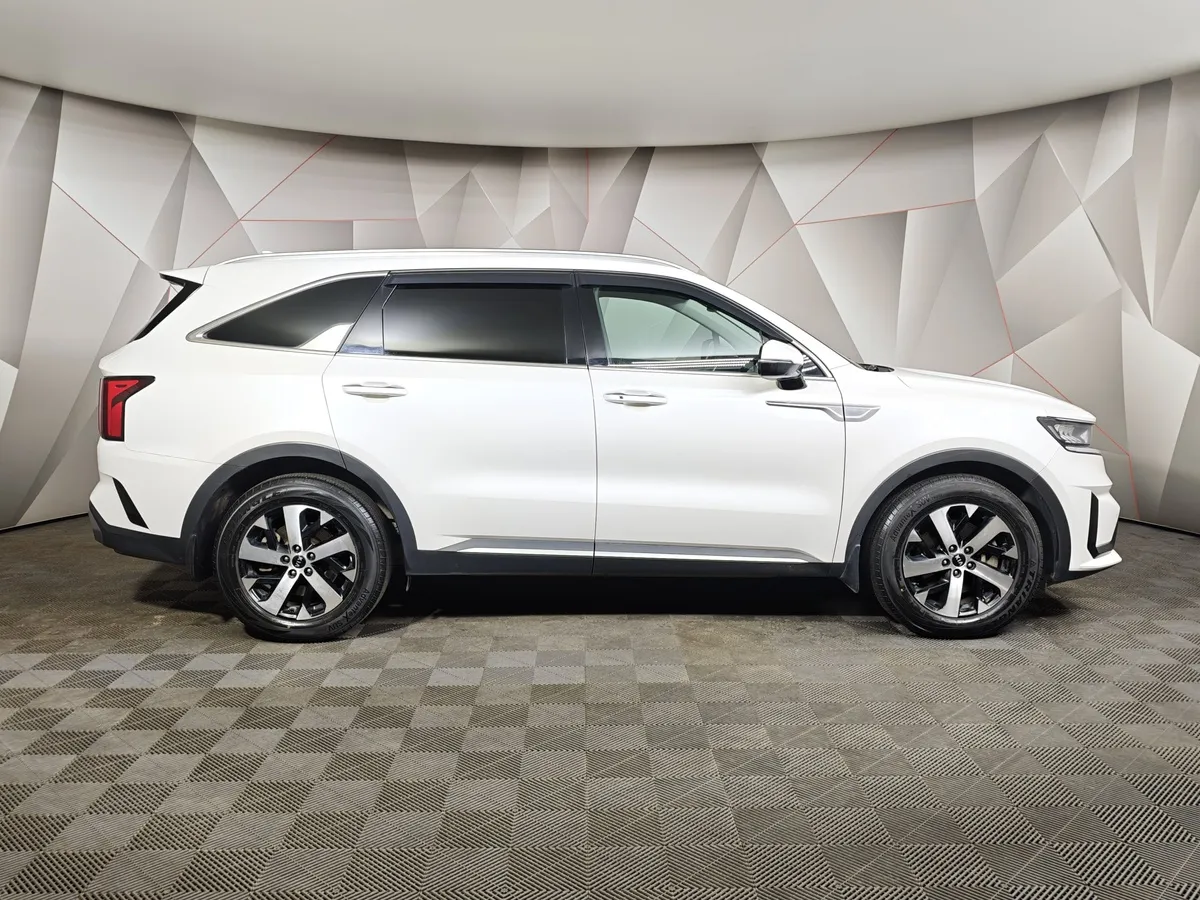 Kia Sorento 2.5 MPI 4WD AT (180 л.с.) Comfort Белый в АВИЛОН. Слайд №6