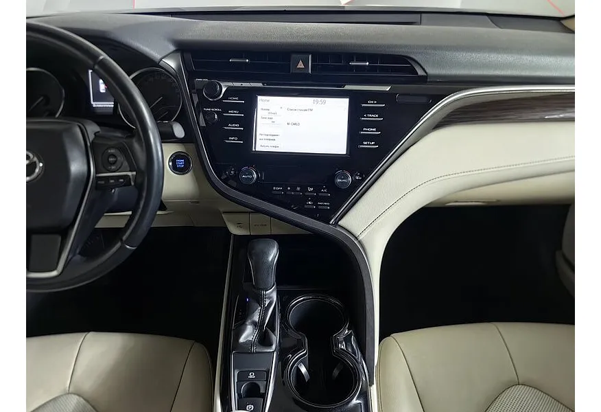 Toyota Camry 2.5 AT (181 л.с.) Черный в АВИЛОН. Слайд №15