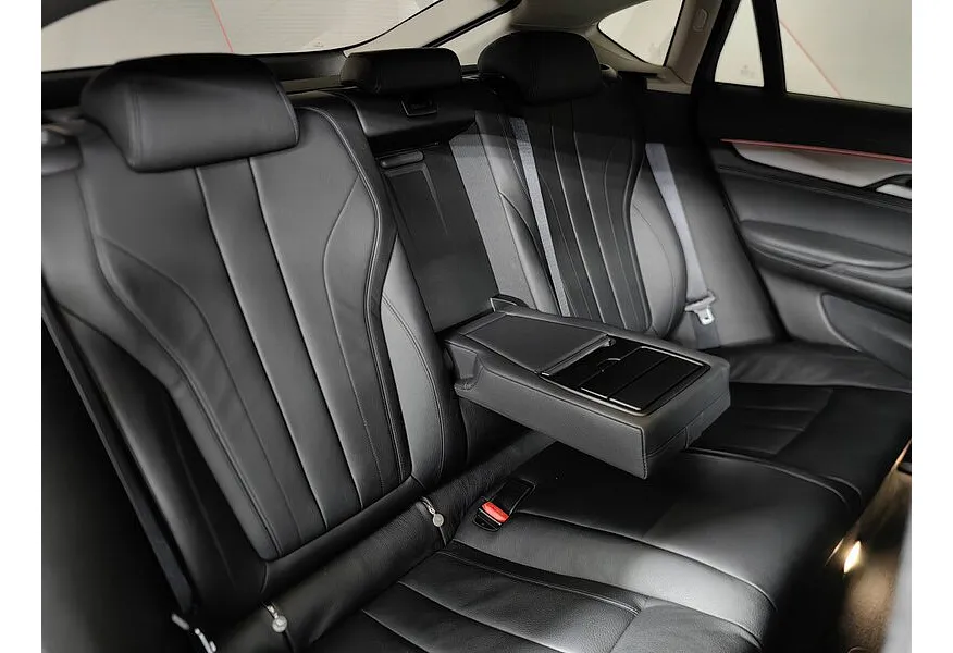 BMW X6 xDrive30d Steptroniс (249 л.с.) Серый в АВИЛОН. Слайд №14