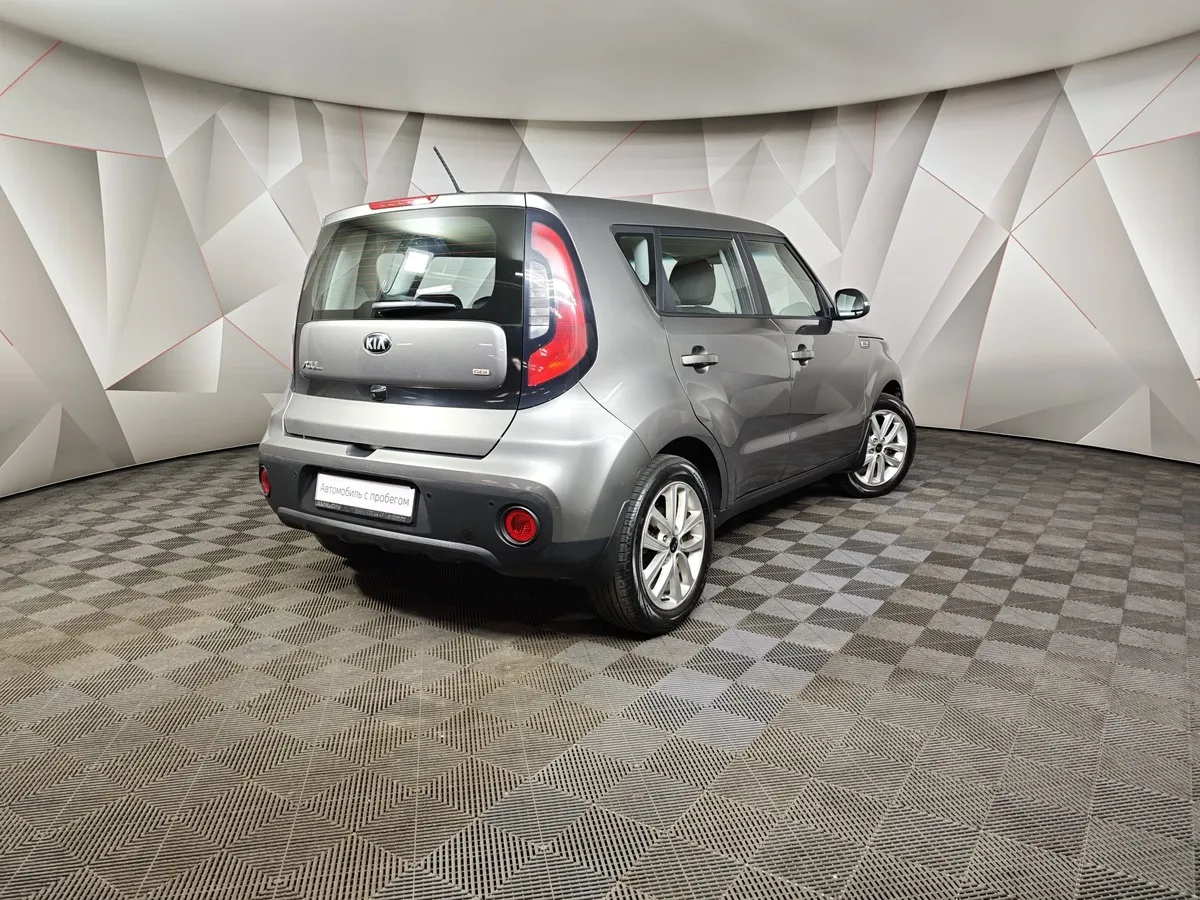 Kia Soul 1.6 GDI AT (132 л.с.) Classic Серебристый в АВИЛОН. Слайд №2