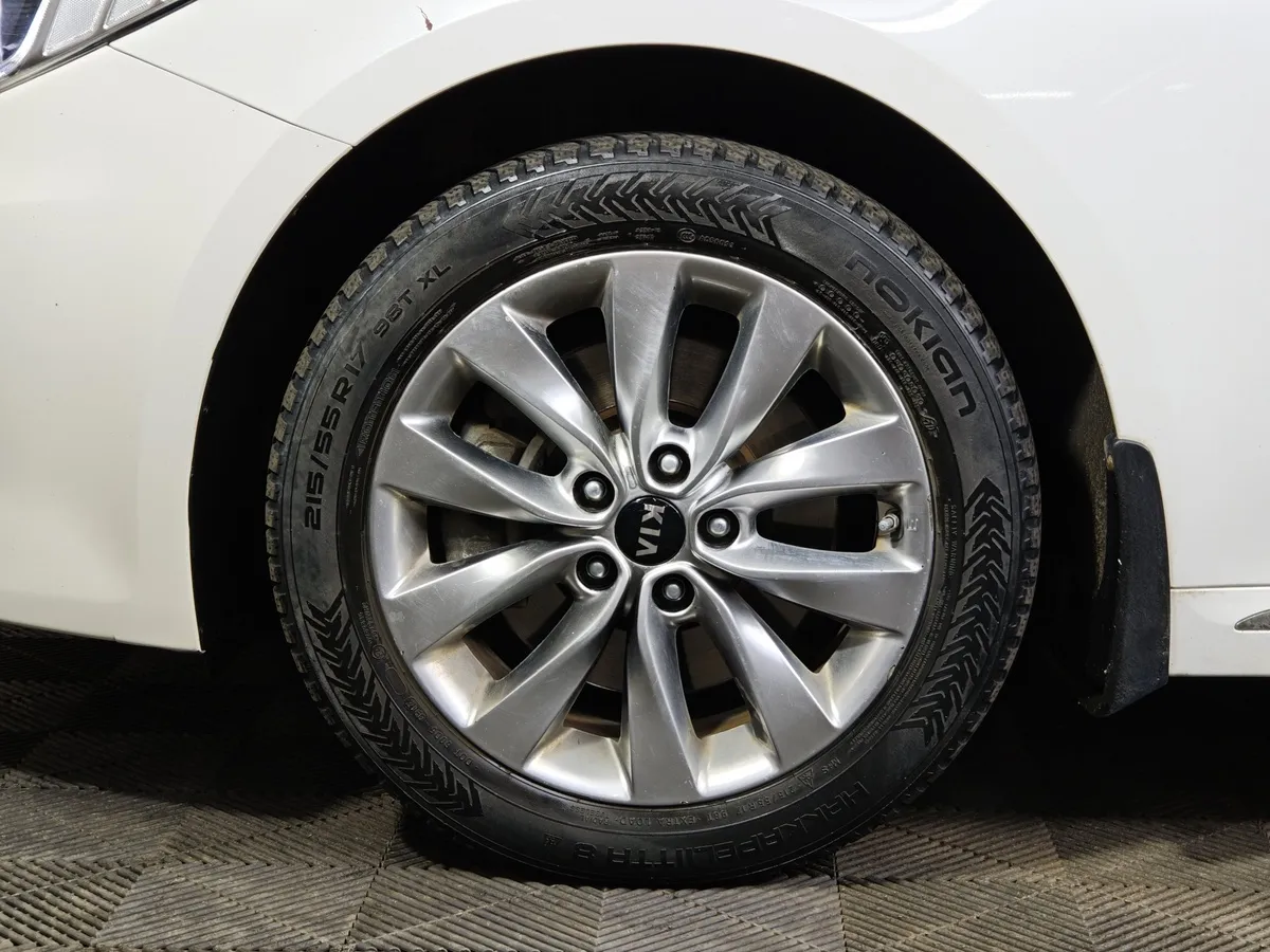 Kia Optima 2.0 AT (150 л.с.) Белый в АВИЛОН. Слайд №9