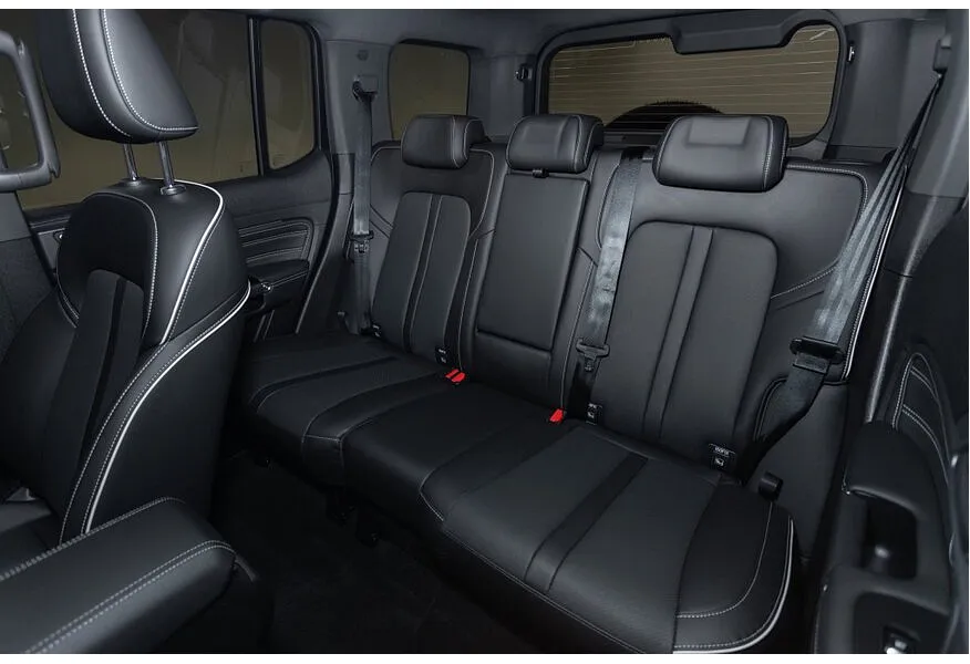 TANK 300 2.0T AT 4WD (220 л.с.) Драйв Черный в АВИЛОН. Слайд №12