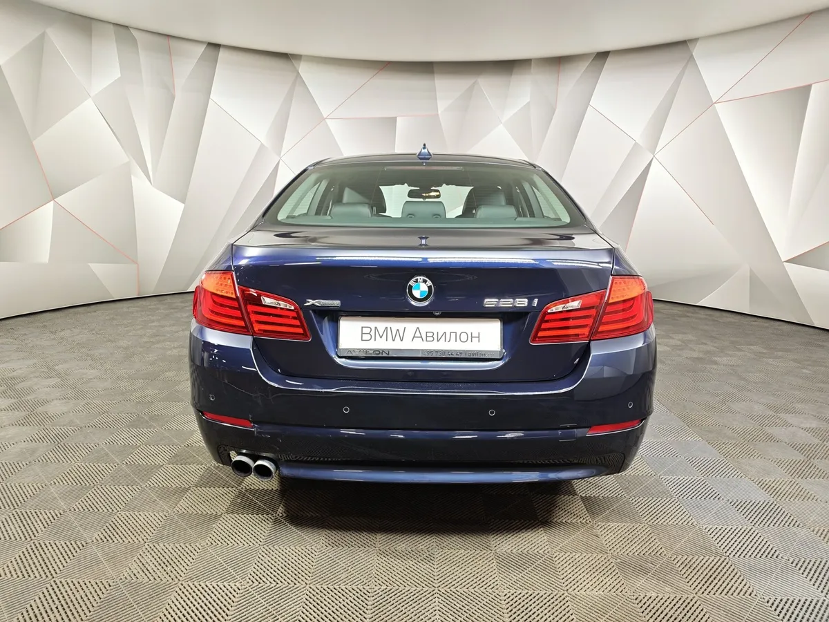 BMW 5 серия 528i xDrive Steptronic (245 л.с.) Синий в АВИЛОН. Слайд №4