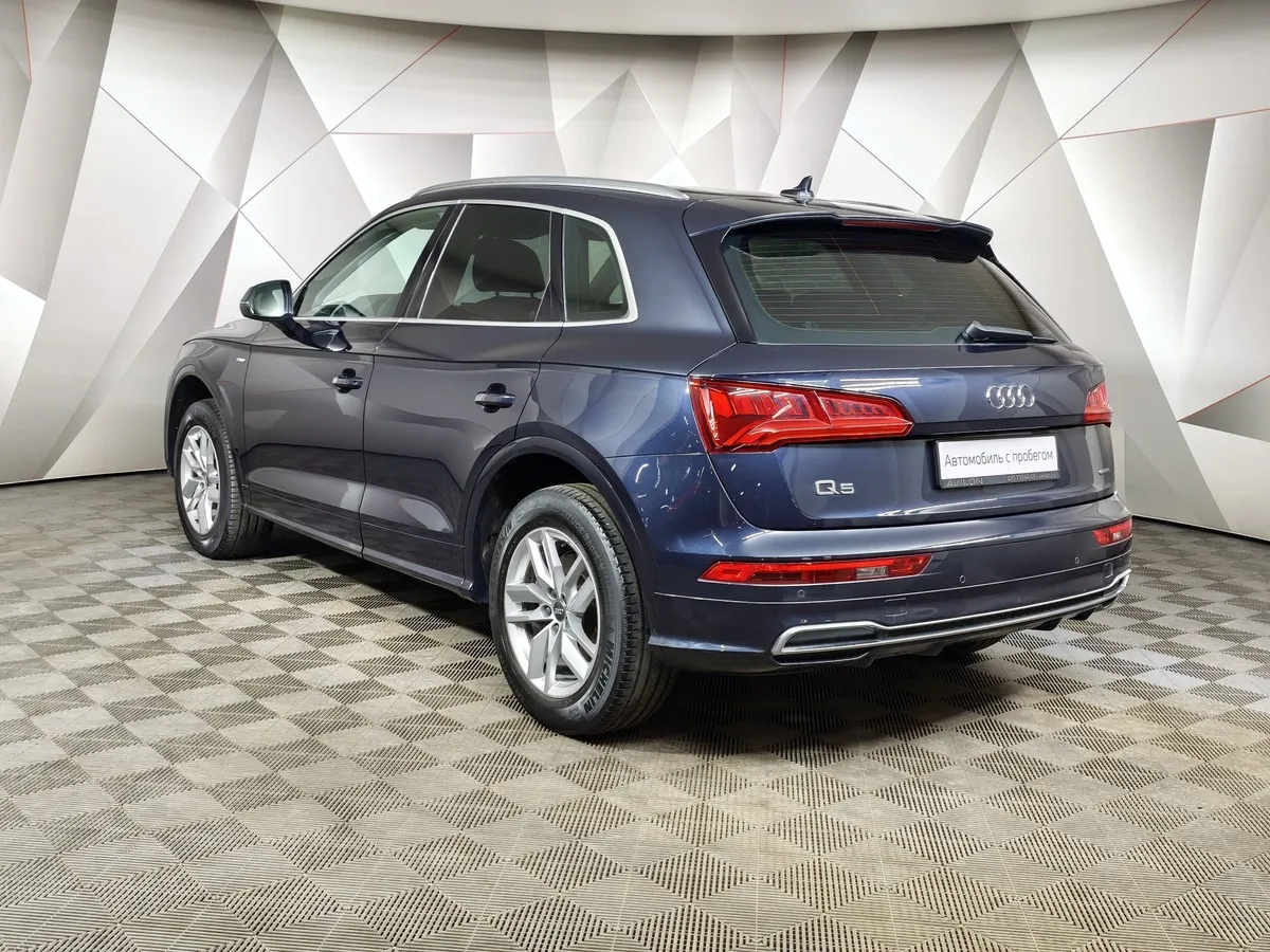 Audi Q5 2.0 TFSI S tronic quattro (249 л.с.) Design Синий в АВИЛОН. Слайд №4