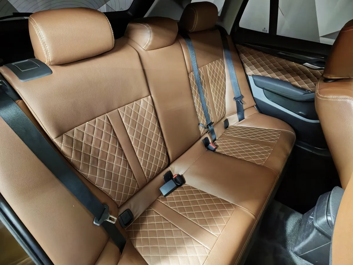 BMW X1 sDrive18i AT (150 л.с.) Base Локальная сборка Коричневый в АВИЛОН. Слайд №14