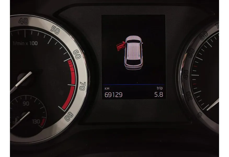 Skoda Karoq 1.4 AT FWD (150 л.с.) Ambition Серый в АВИЛОН. Слайд №17