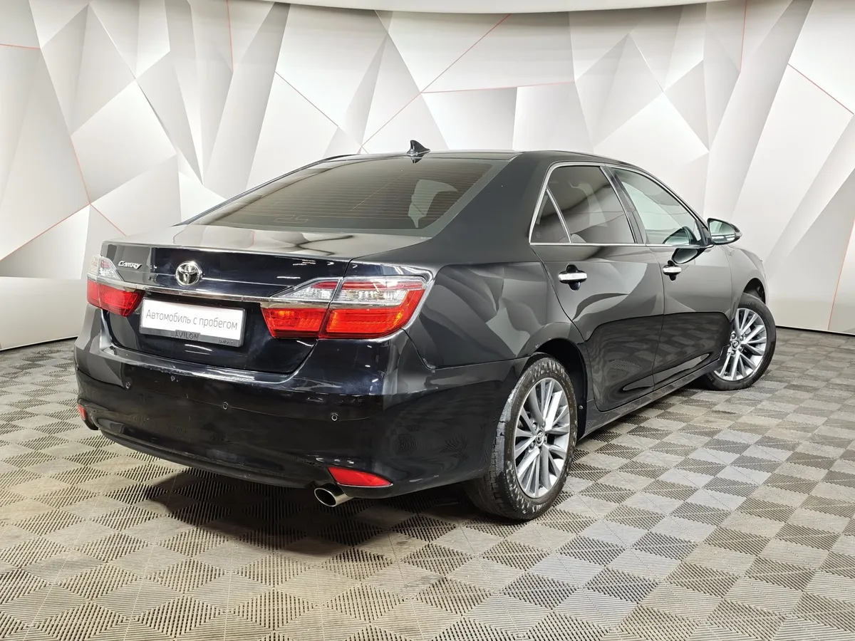 Toyota Camry 2.5 AT (181 л.с.) Классик Черный в АВИЛОН. Слайд №2