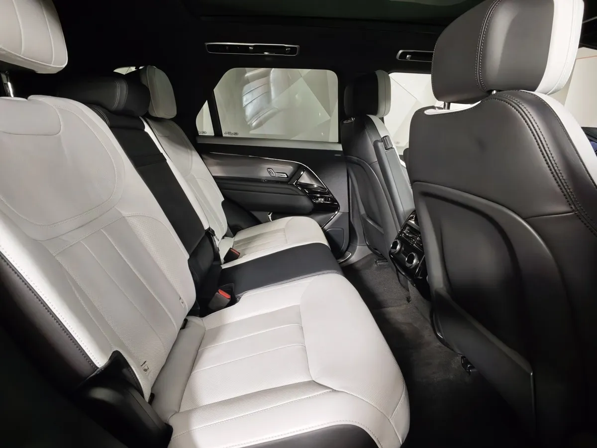 Land Rover Range Rover Sport 3.0 TDV6 AT AWD (249 л.с.) SE Черный в АВИЛОН. Слайд №15
