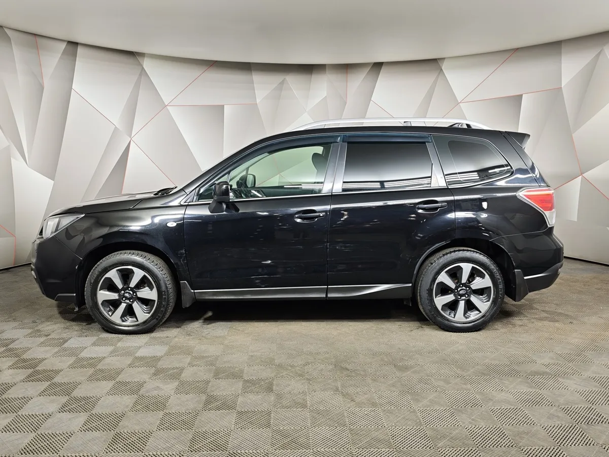 Subaru Forester 2.0i Lineartronic AWD (150 л.с.) Черный в АВИЛОН. Слайд №5