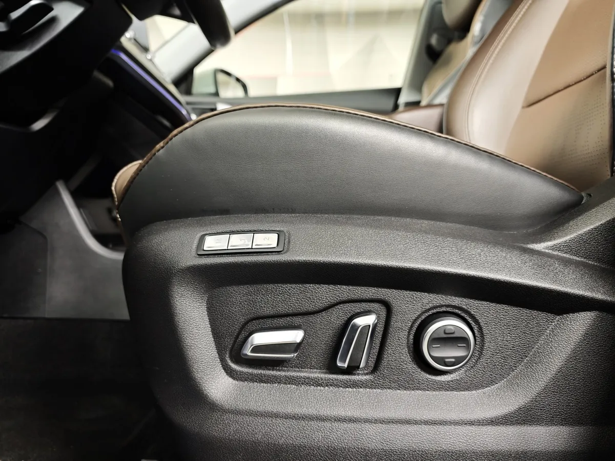 Chery Tiggo 8 Pro 1.6 TGDI DCT7 (186 л.с.) Highline (пакет Ultimate) Белый в АВИЛОН. Слайд №23