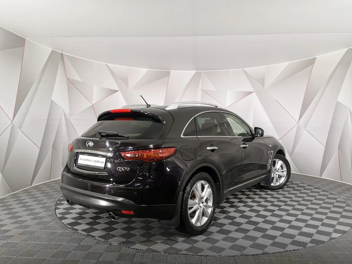 Infiniti QX70 3.7 AT AWD (333 л.с.) Черный в АВИЛОН. Слайд №2