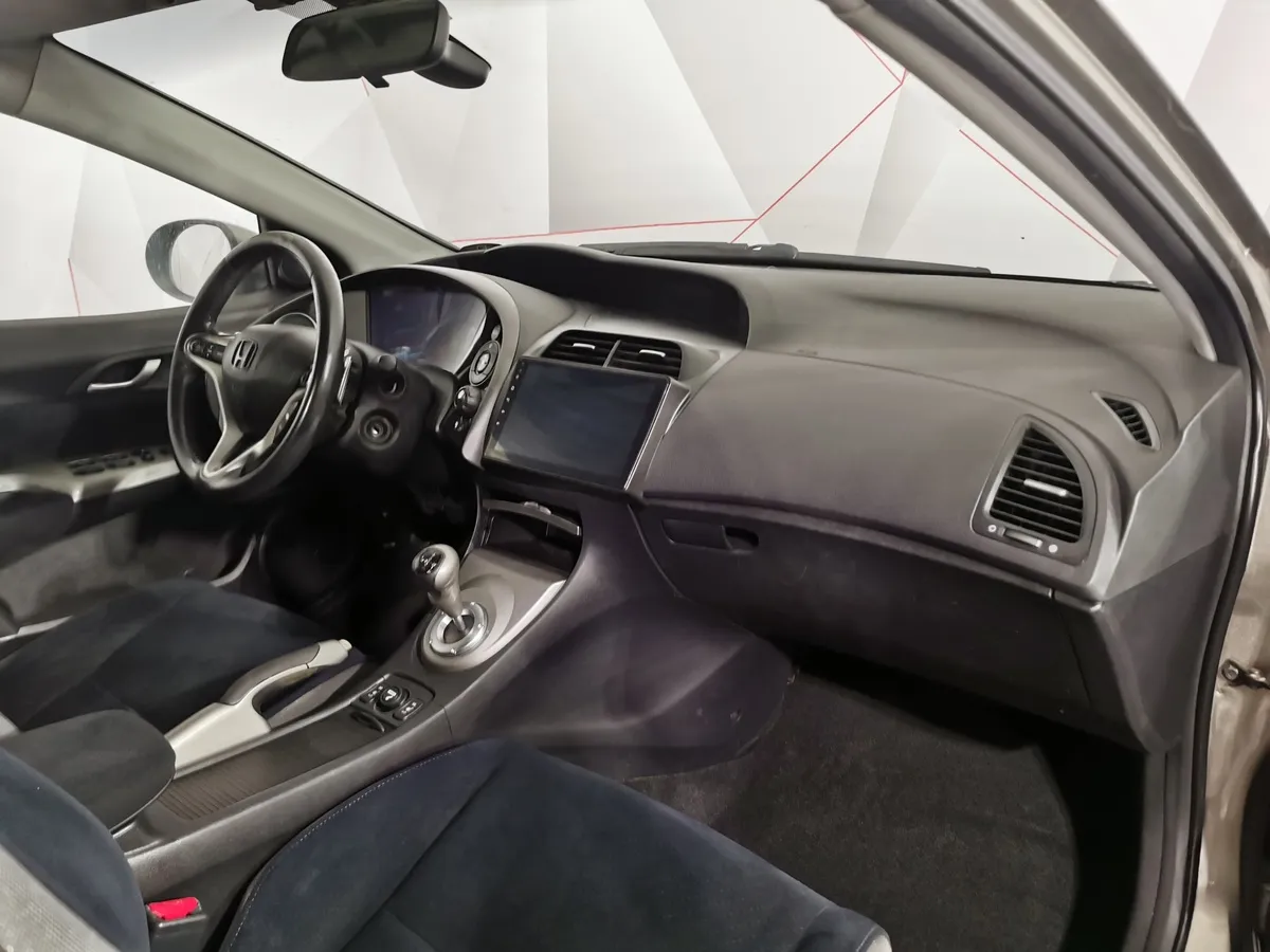 Honda Civic 1.8 I-SHIFT (140 л.с.) Серый в АВИЛОН. Слайд №10