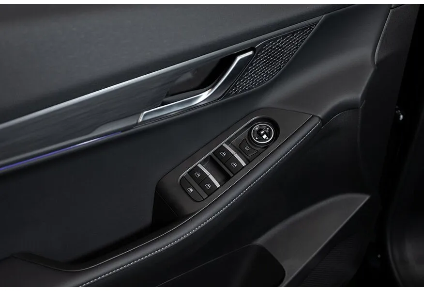 JAECOO J6 1.5T DCT 2WD (147 л.с.) Престиж Черный в АВИЛОН. Слайд №23