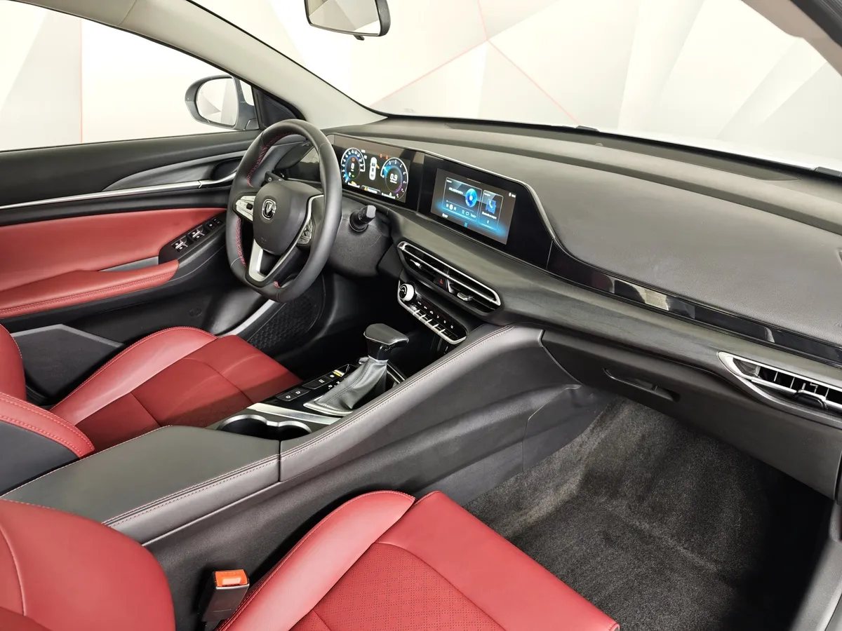 Changan Eado Plus 1.4 TGDI 7DSG 2WD (150 л.с.) Tech Белый в АВИЛОН. Слайд №13