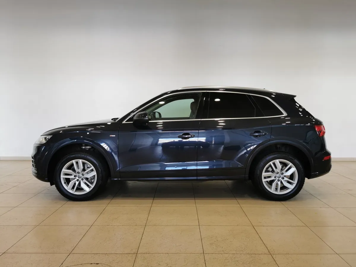 Audi Q5 2.0 TFSI S tronic quattro (249 л.с.) Sport Синий в АВИЛОН. Слайд №5