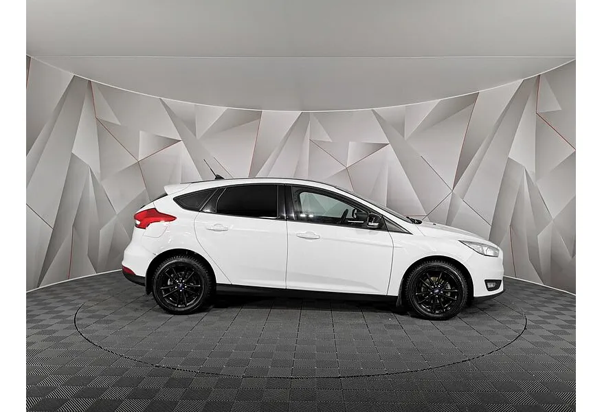Ford Focus 1.6 Ti-VCT MT (125 л.с.) SPECIAL EDITION Белый в АВИЛОН. Слайд №6