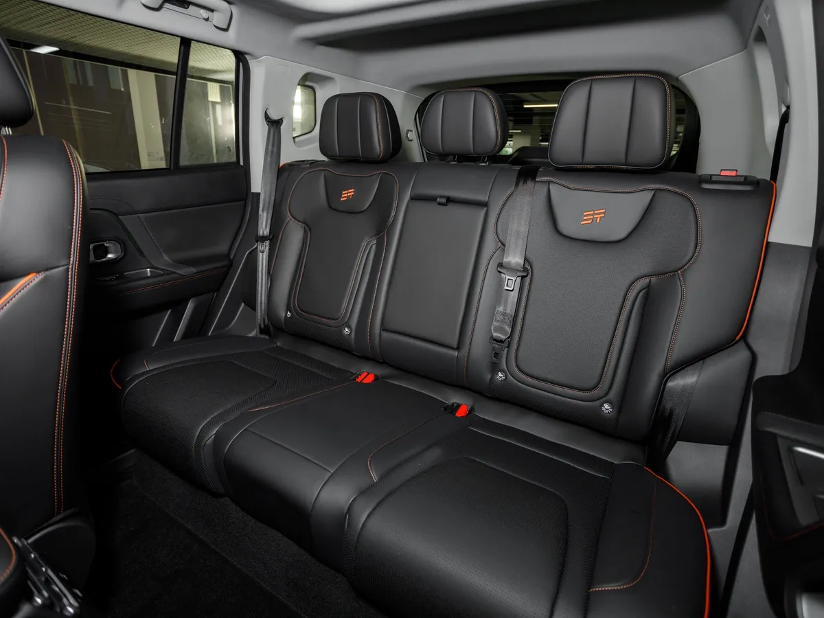 JETOUR T1 2.0T AT 4WD (245 л.с.) Luxury Золотой в АВИЛОН. Слайд №9