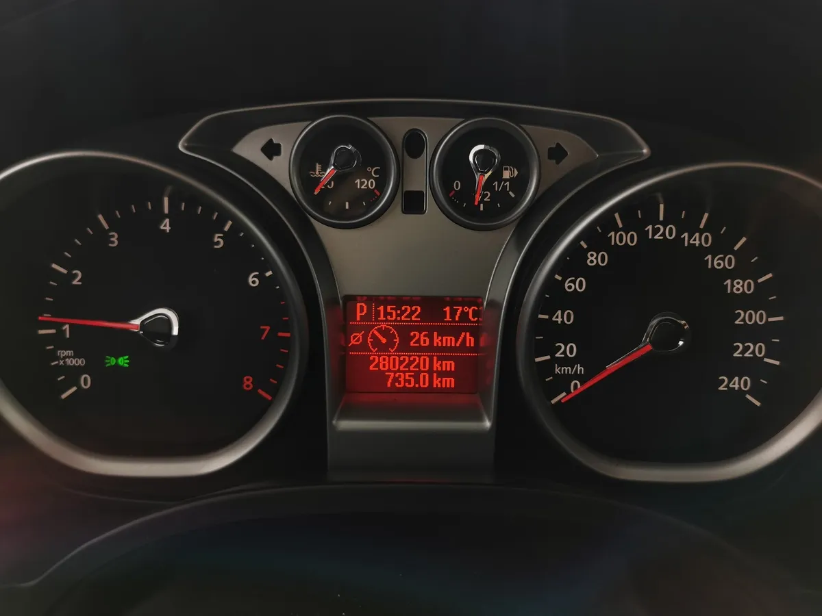 Ford Focus 2.0 AT (145 л.с.) Черный в АВИЛОН. Слайд №17