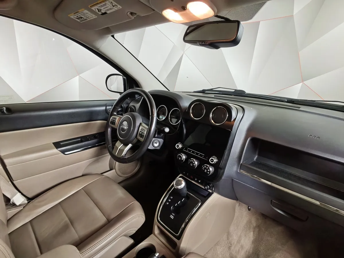Jeep Compass 2.4 4x4 AT (150 л.с.) Limited Зеленый в АВИЛОН. Слайд №12