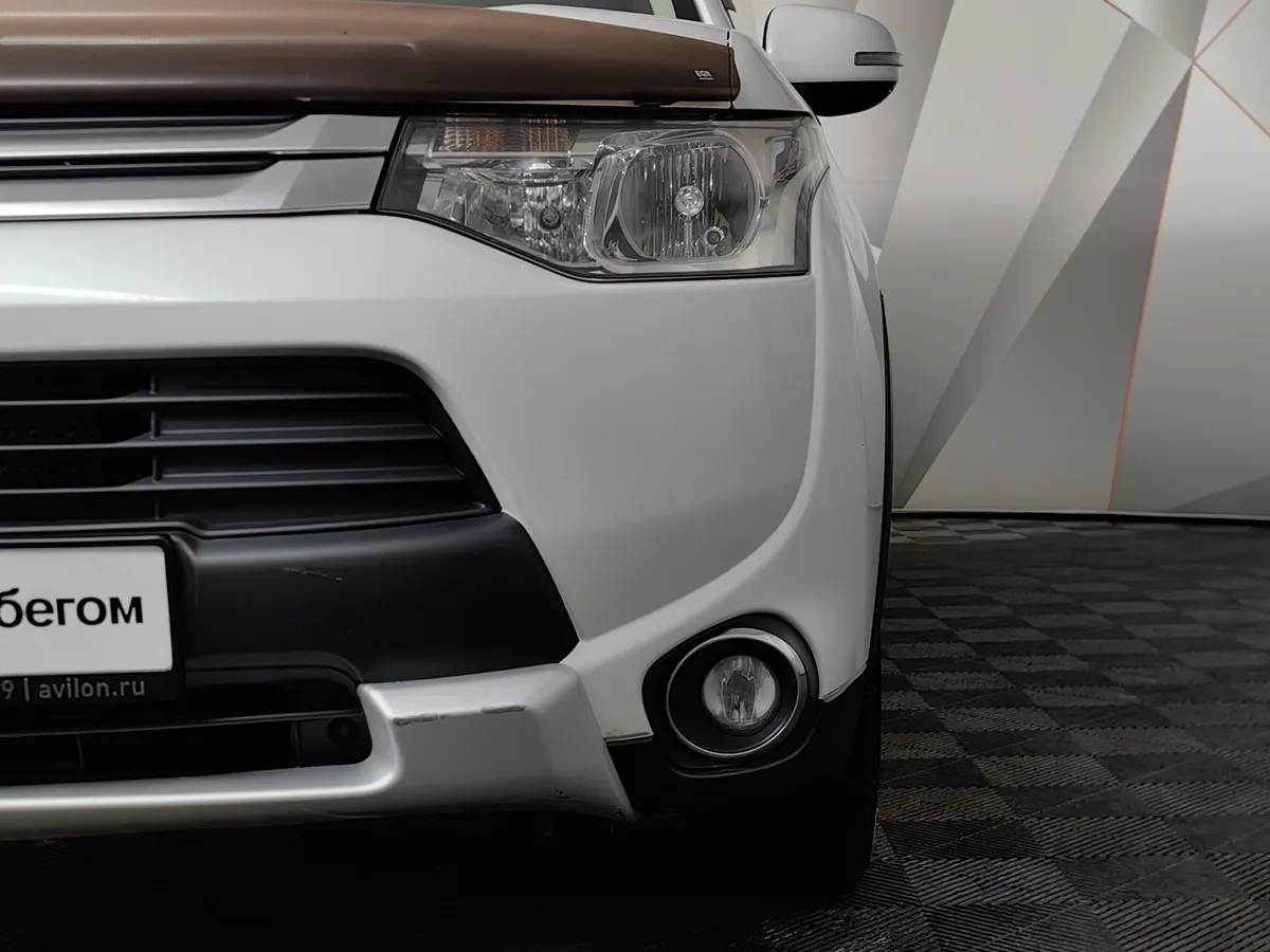 Mitsubishi Outlander 2.0 CVT 4WD (146 л.с.) Instyle E29 Белый в АВИЛОН. Слайд №10