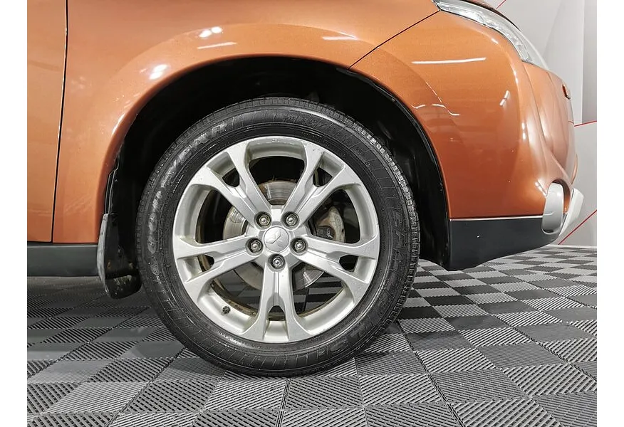 LIVE. Слайд №16