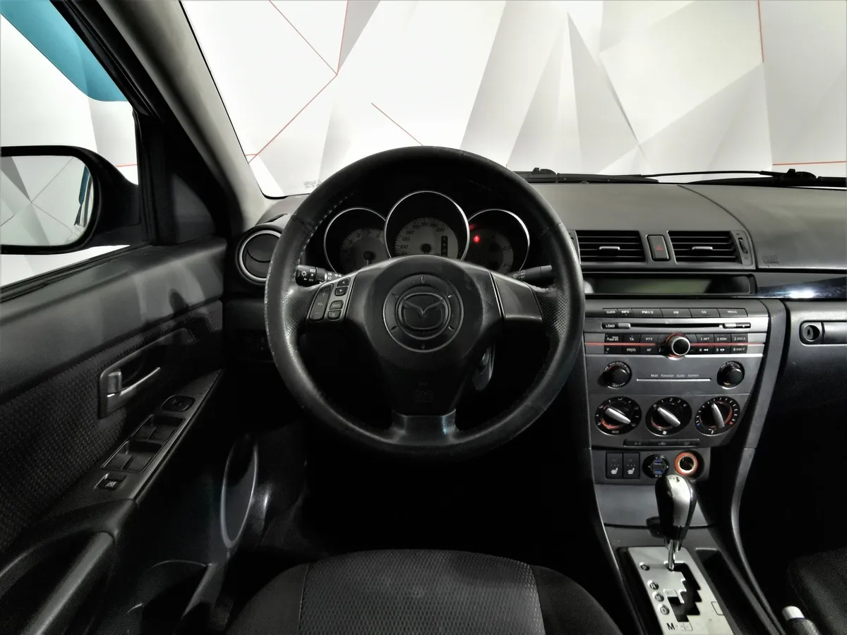 Mazda 3 1.6 AT (105 л.с.) Зеленый в АВИЛОН. Слайд №18