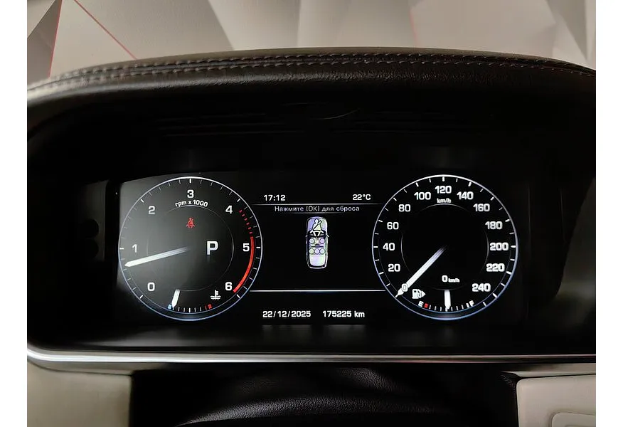 Land Rover Range Rover 4.4 SDV8 AT AWD (339 л.с.) Черный в АВИЛОН. Слайд №18