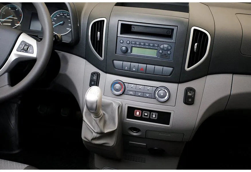 АВИЛОН - Sollers Atlant VAN 2.7D MT RWD SRW (150 л.с.) L3H2 3.5T Белый - slide 14