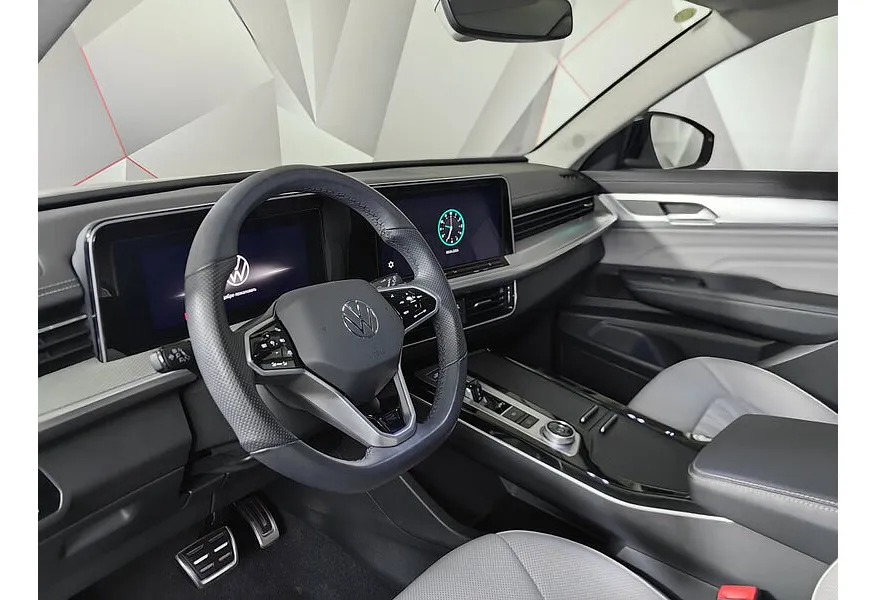 Volkswagen Tavendor 2.0TSI DSG 4WD (220 л.с.) R-Line Touring Edition Белый в АВИЛОН. Слайд №18