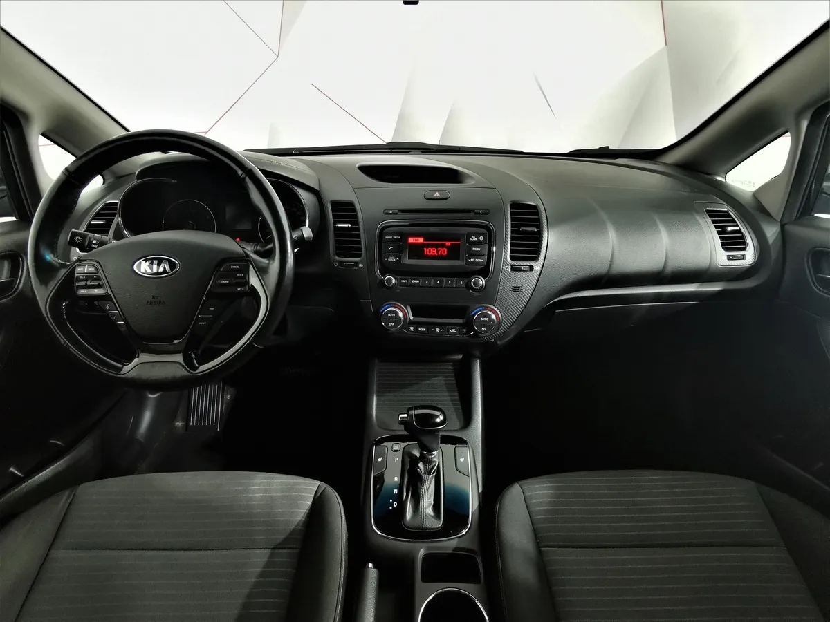 Kia Cerato 1.6 AT (130 л.с.) Comfort Черный в АВИЛОН. Слайд №13
