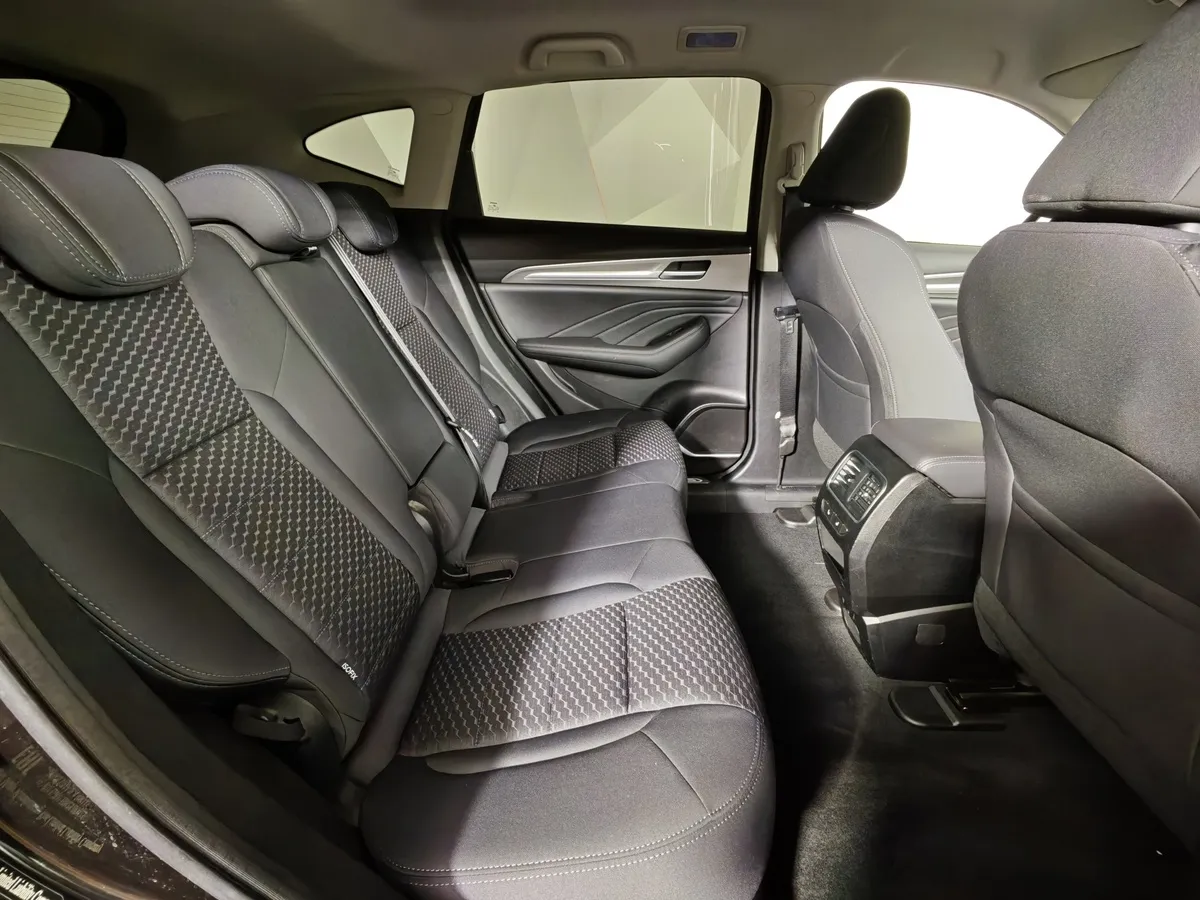 Haval F7 1.5 AT 4WD (150 л.с.) Elite Черный в АВИЛОН. Слайд №16