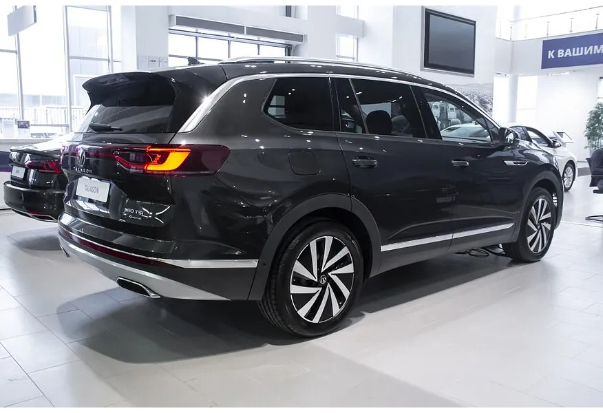 Volkswagen Talagon 2.0 7DSG AWD (220 л.с.) Flagship Серый в АВИЛОН. Слайд №3