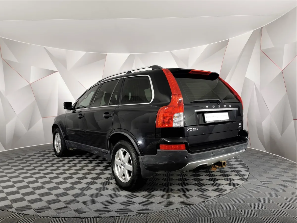 Volvo XC90 2.5 T5 Geartronic AWD (5 мест) (210 л.с.) Черный в АВИЛОН. Слайд №4