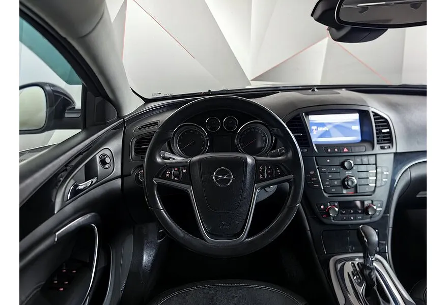 Opel Insignia 2.0 Turbo AT (220 л.с.) Фиолетовый в АВИЛОН. Слайд №20