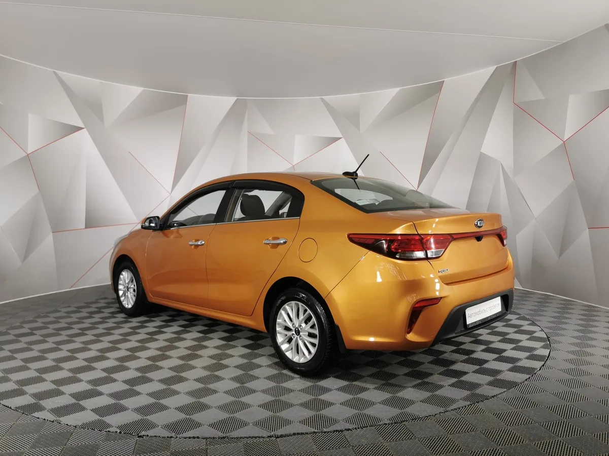 Kia Rio 1.6 AT (123 л.с.) Оранжевый в АВИЛОН. Слайд №4