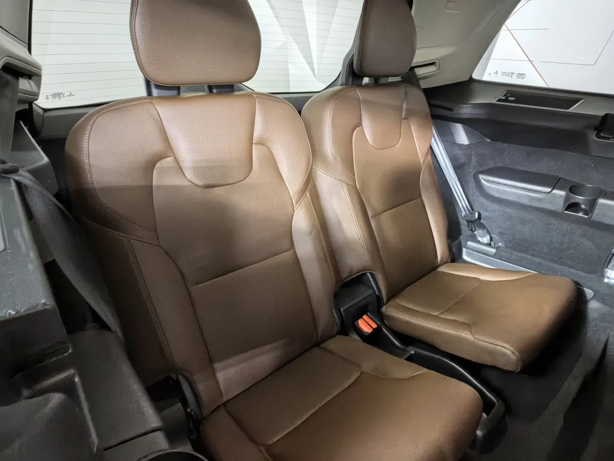Volvo XC90 2.0 T5 Drive-E AT AWD (5 мест) (249 л.с.) Inscription Синий в АВИЛОН. Слайд №24