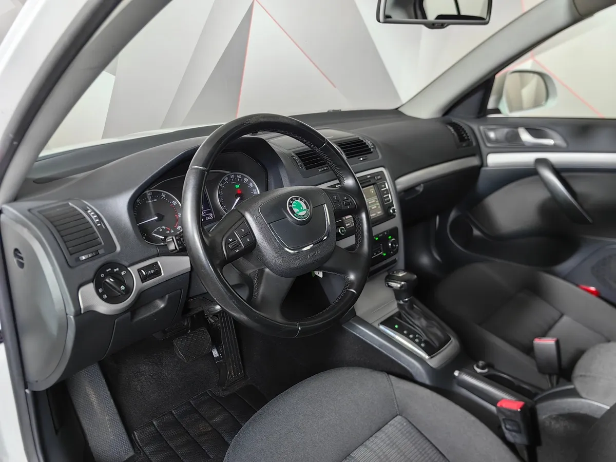 Skoda Octavia 1.8 TSI DSG (152 л.с.) Белый в АВИЛОН. Слайд №19