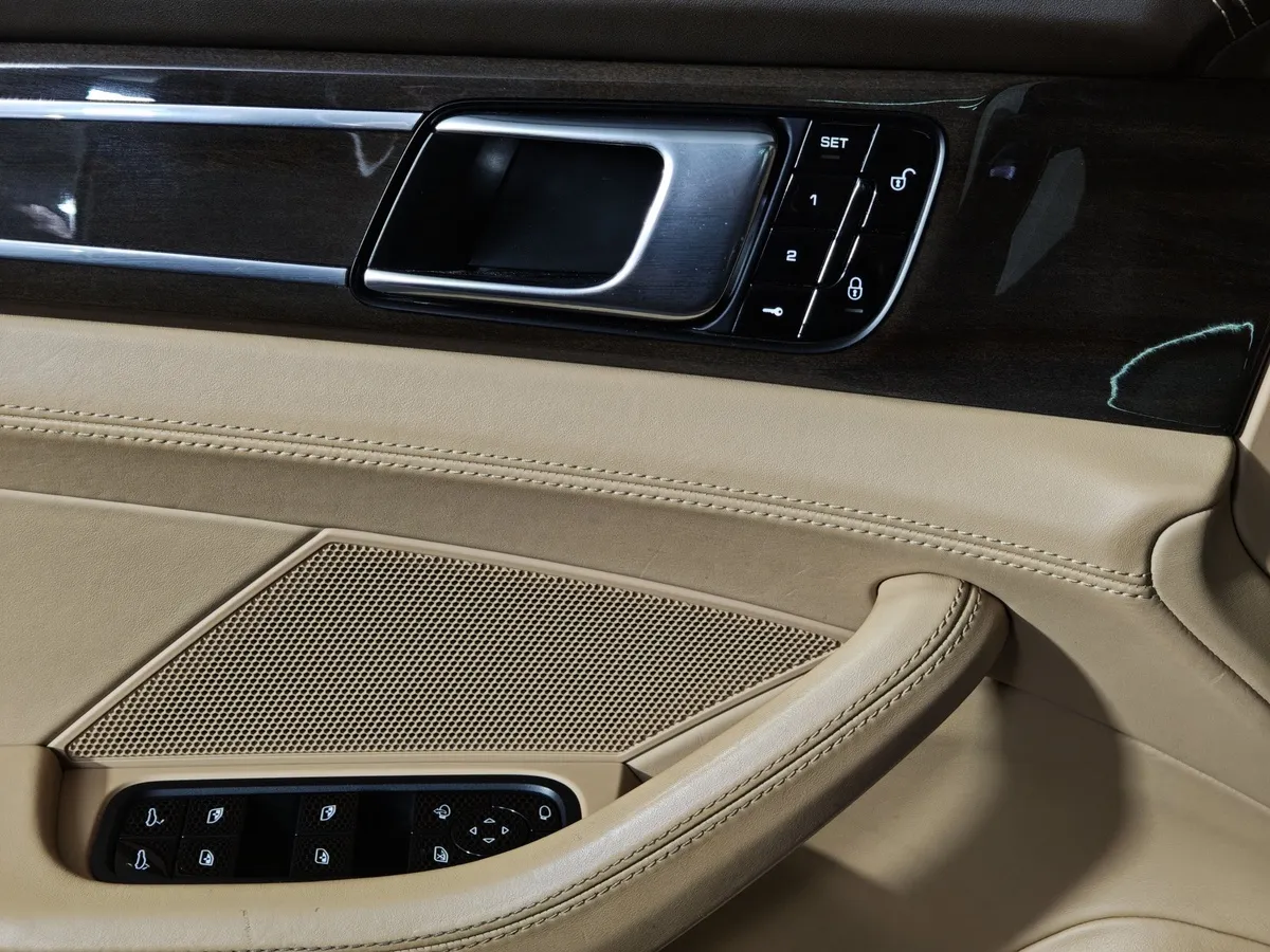 Porsche Panamera 4 3.0 PDK AWD (330 л.с.) Серый в АВИЛОН. Слайд №23
