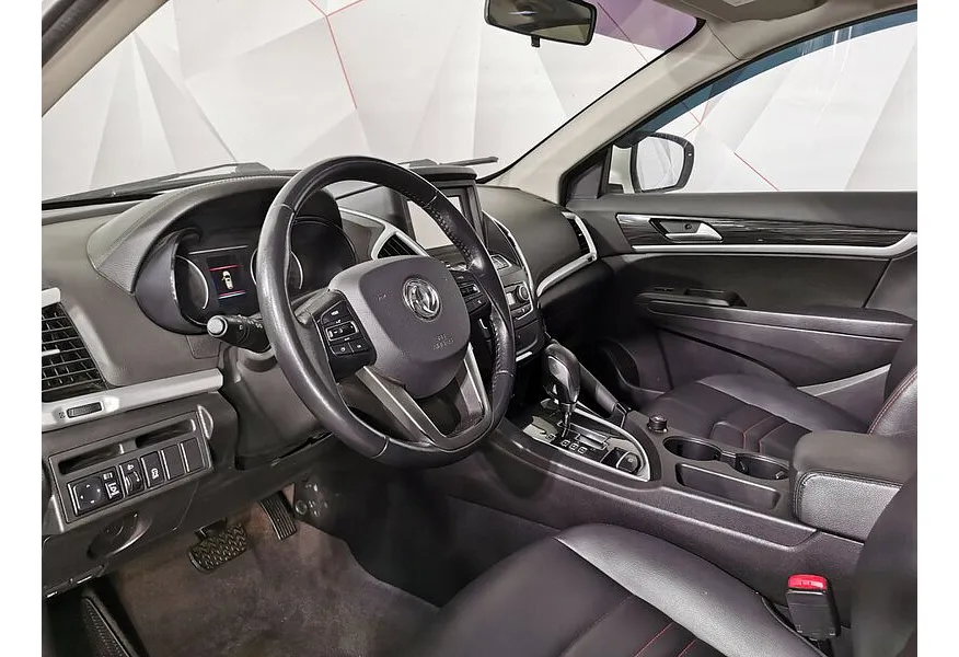 Dongfeng AX7 2.0 AТ CVVT (140 л.с.) Белый в АВИЛОН. Слайд №19