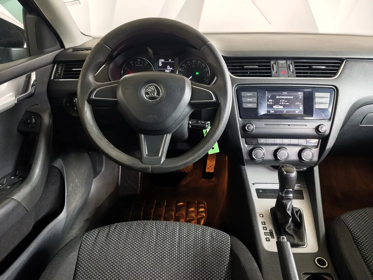 Skoda Octavia 1.6 MPI AT (110 л.с.) Черный в АВИЛОН. Слайд №20