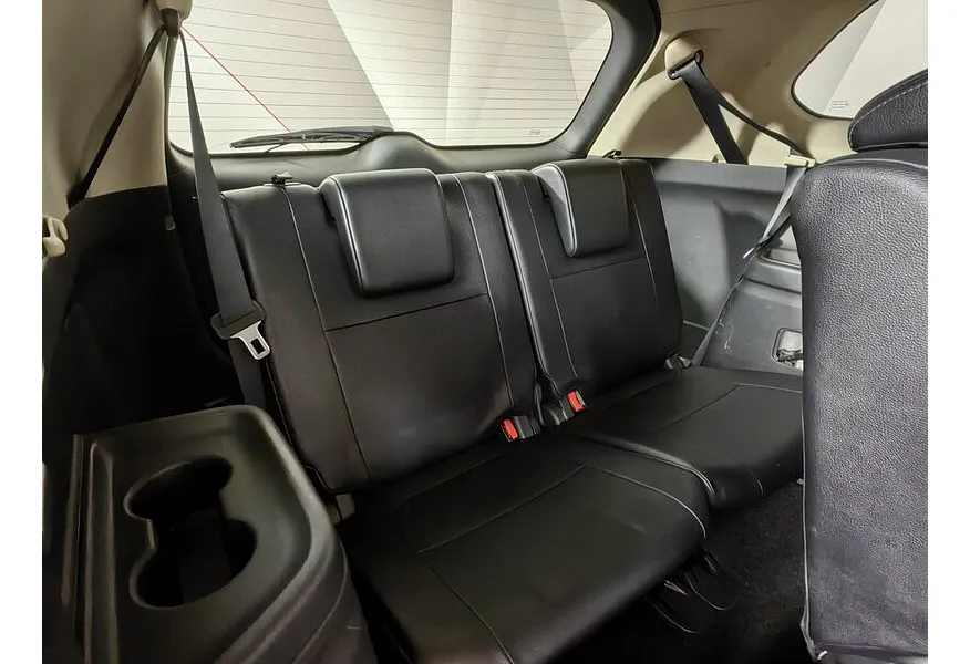 Mitsubishi Outlander 2.0 CVT 4WD (146 л.с.) Серебристый в АВИЛОН. Слайд №22