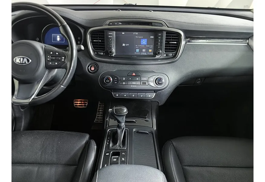 АВИЛОН - Kia Sorento 3.3 AT AWD (7 мест) (250 л.с.) Черный - slide 12