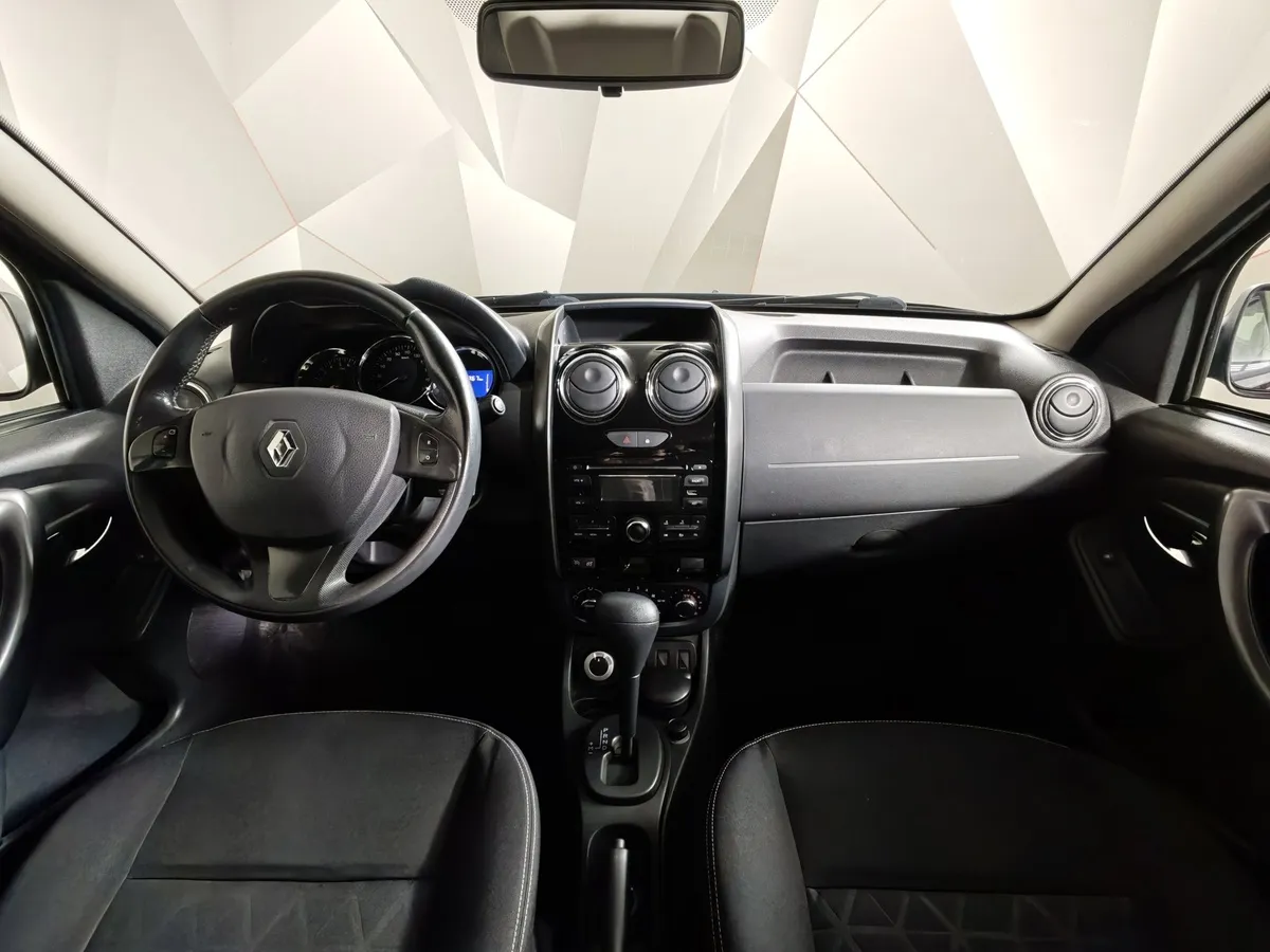 Renault Duster 2.0 AT (135 л.с.) Черный в АВИЛОН. Слайд №14