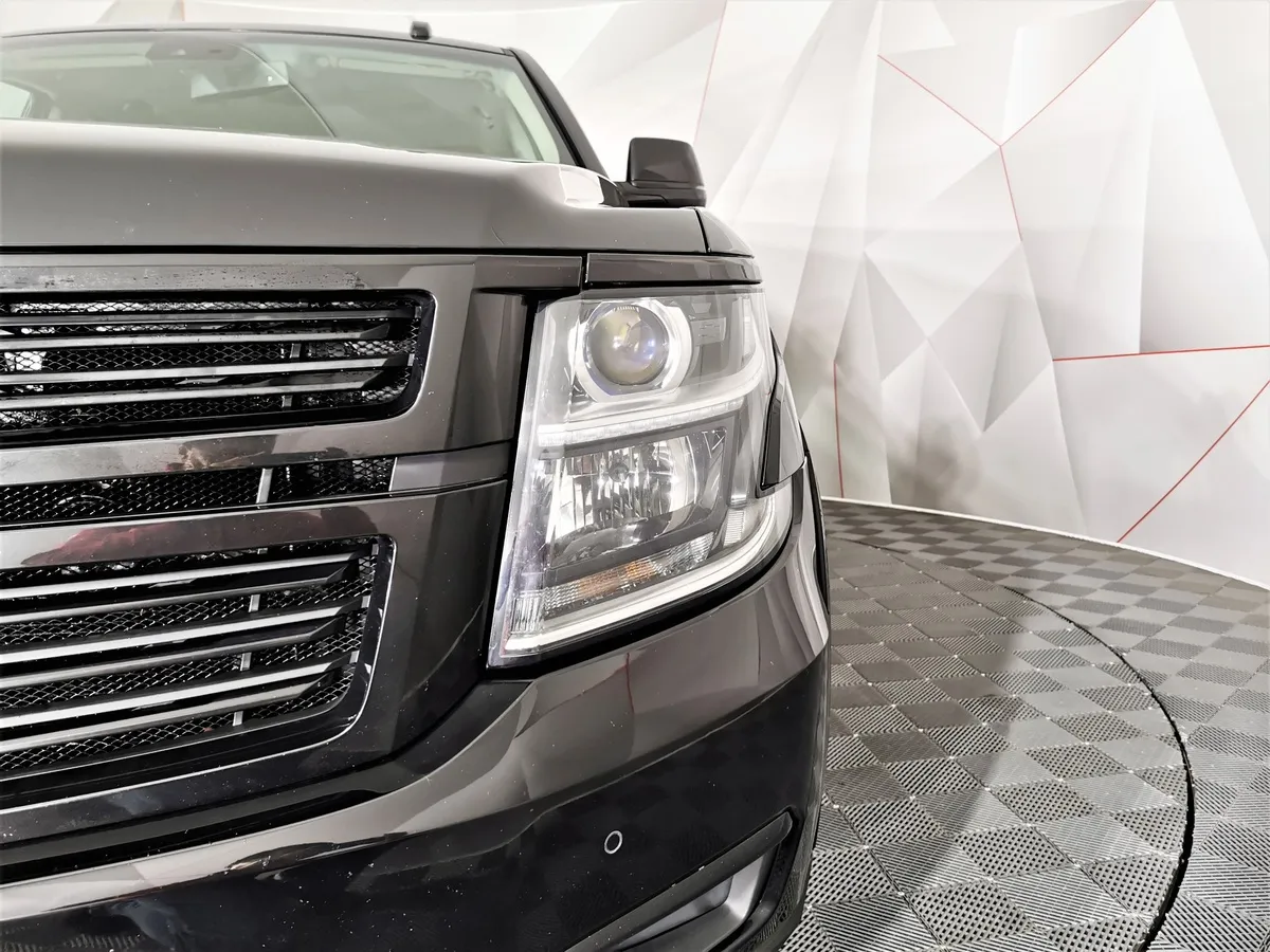 Chevrolet Tahoe 6.2 AT 4WD (409 л.с.) Черный в АВИЛОН. Слайд №10
