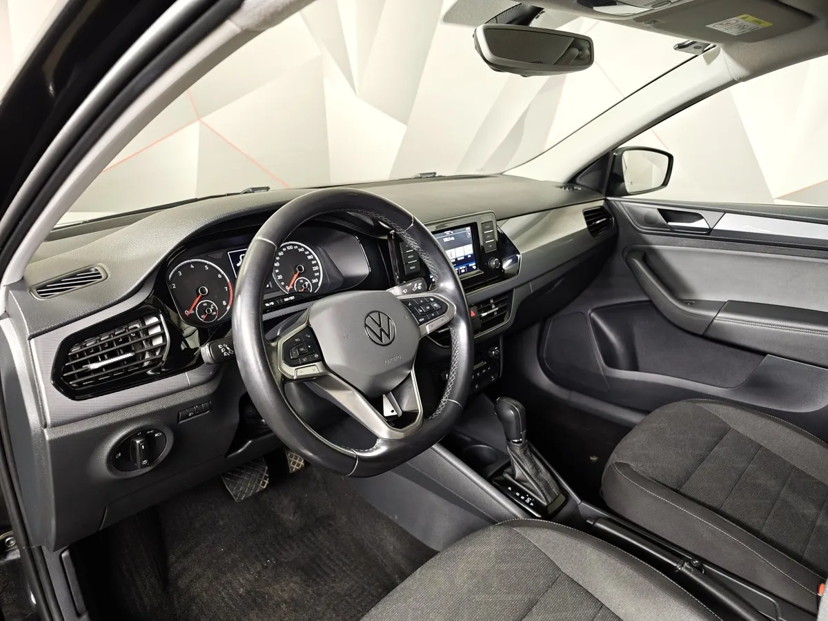 Volkswagen Polo 1.6 MPI AT (110 л.с.) Highline Черный в АВИЛОН. Слайд №19