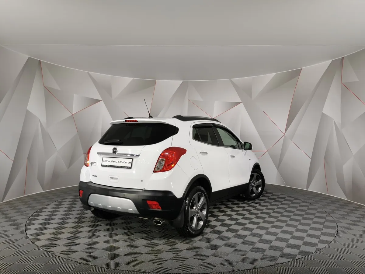 Opel Mokka 1.8 AT AWD (140 л.с.) Cosmo Белый в АВИЛОН. Слайд №2